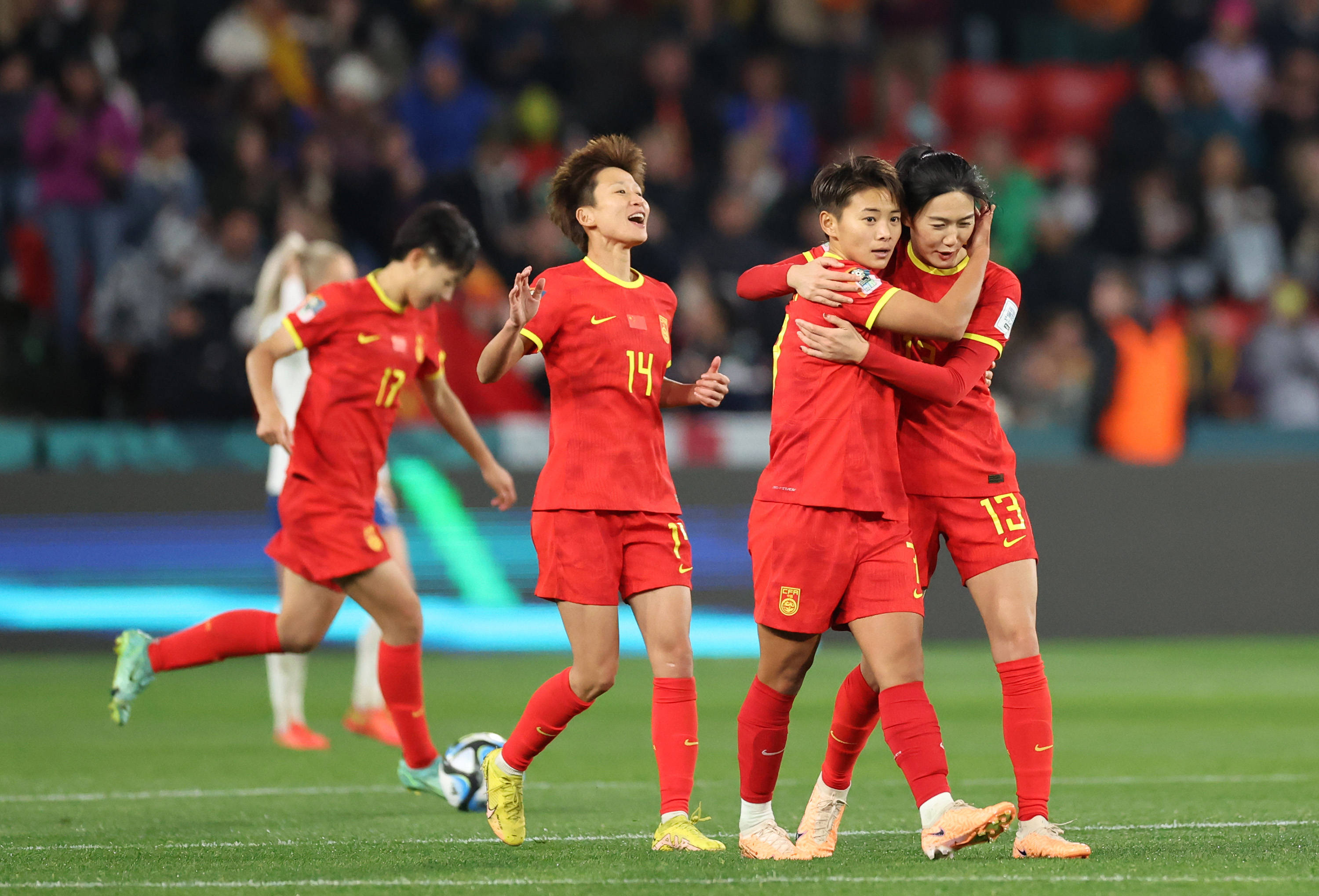 关于国际足坛最新：女子比赛中的激烈竞争！的信息